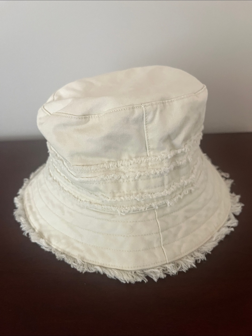 GAP Cream Frayed-Edge Bucket Hat 100% cotton NWOT